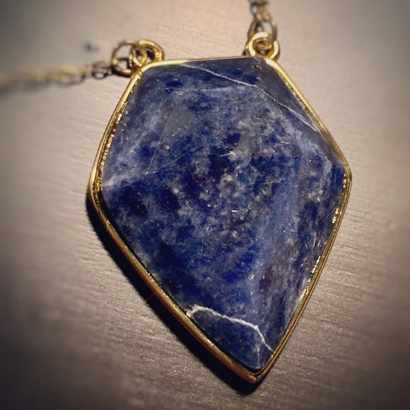 NEW Genuine Sodalite Gemstone Trapezoid Pendant Gold-Plated Necklace - Picture 3 of 4